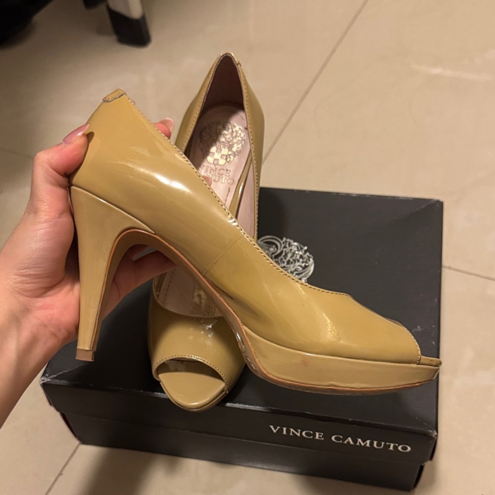 Vince Camuto Women's Beige Peep Toe Heels
